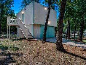 2715  Green Oaks Boulevard , Arlington Texas 76017