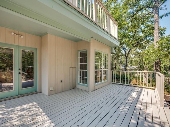 2715  Green Oaks Boulevard , Arlington Texas 76017