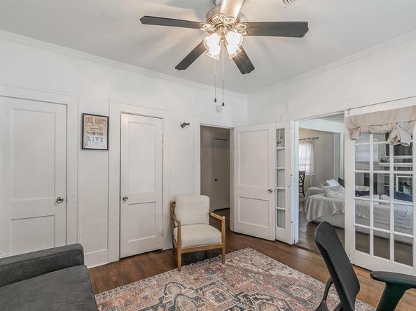 2100  5th Avenue , Fort Worth Texas 76110