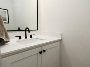 1844  Mecca Street , Dallas Texas 75206