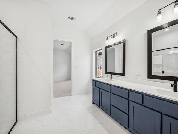1005  Peach Blossom Avenue , Crowley Texas 76036