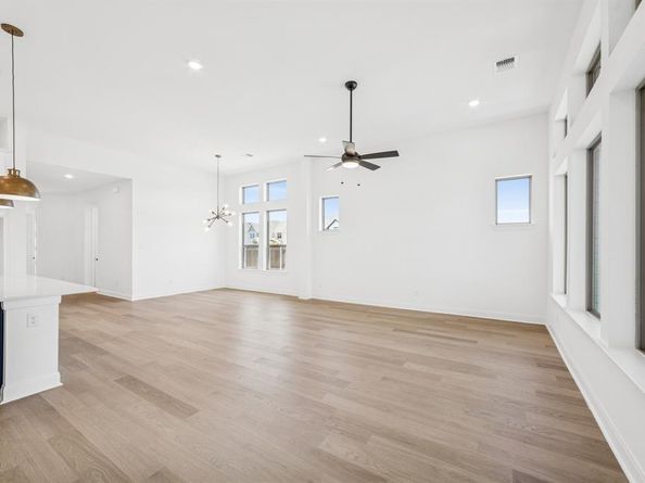 1005  Peach Blossom Avenue , Crowley Texas 76036