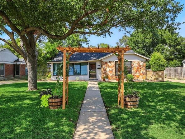 3532 W Biddison Street , Fort Worth Texas 76109