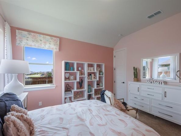137  Cross Timbers Street , Azle Texas 76020