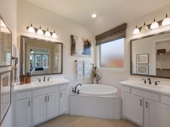 137  Cross Timbers Street , Azle Texas 76020