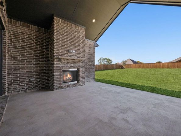 137  Cross Timbers Street , Azle Texas 76020