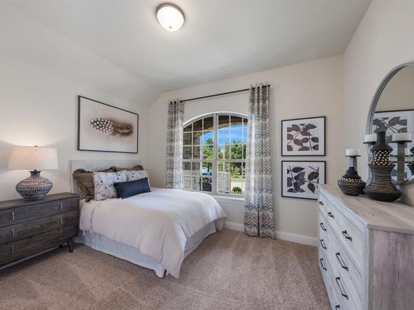 137  Cross Timbers Street , Azle Texas 76020