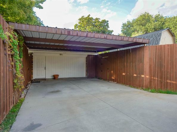 2128  Pueblo Drive , Carrollton Texas 75006