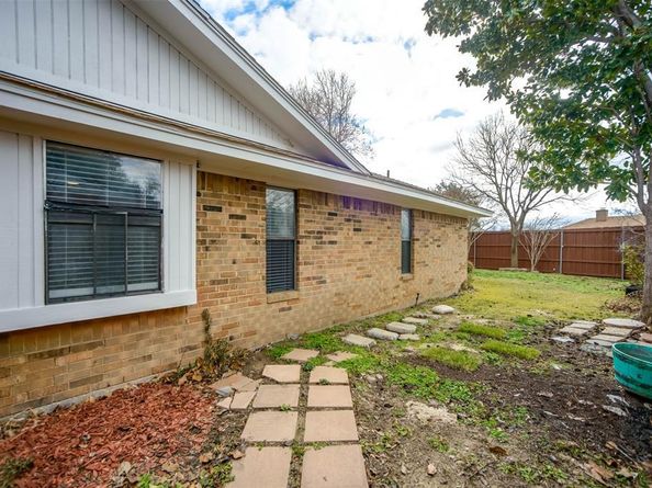 2128  Pueblo Drive , Carrollton Texas 75006