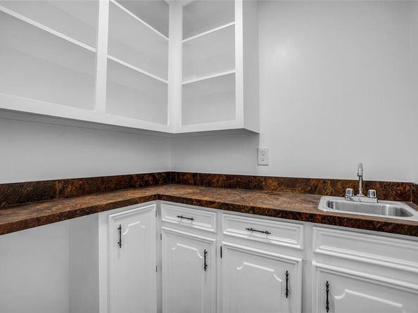 2128  Pueblo Drive , Carrollton Texas 75006
