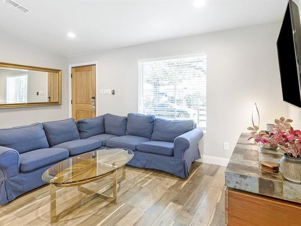 4337  Hopkins Avenue , Dallas Texas 75209