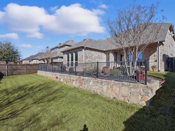 907  Highpoint Way , Roanoke Texas 76262