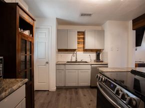 2120 N Riverside Drive , Fort Worth Texas 76111