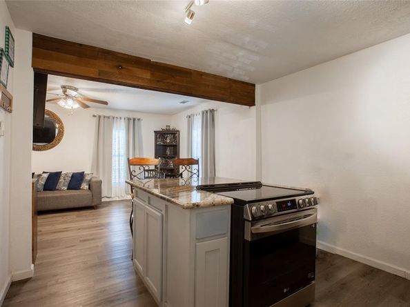 2120 N Riverside Drive , Fort Worth Texas 76111
