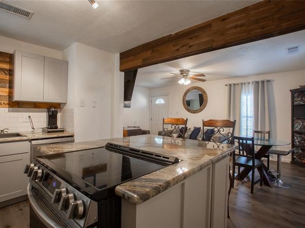 2120 N Riverside Drive , Fort Worth Texas 76111