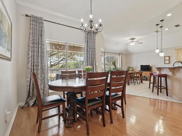 1116  Cresthill Drive  43, Cedar Hill Texas 75104