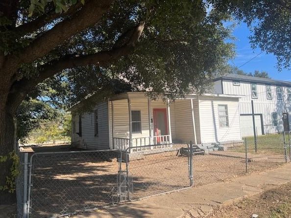 3512 S Harwood Street , Dallas Texas 75215