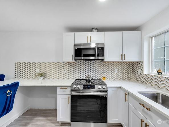 12403 4th Avenue W 1102, Everett WA 98204