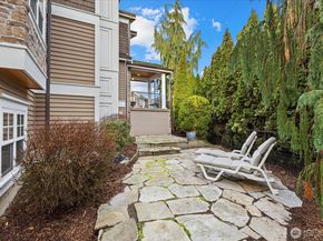 825 Kirkland Way, Kirkland WA 98033