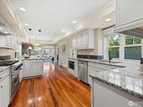 825 Kirkland Way, Kirkland WA 98033