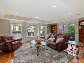 825 Kirkland Way, Kirkland WA 98033