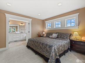 825 Kirkland Way, Kirkland WA 98033