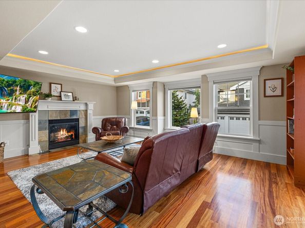 825 Kirkland Way, Kirkland WA 98033