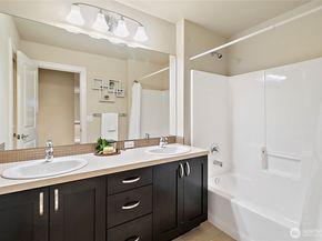 26621 106th Avenue SE, Kent WA 98030