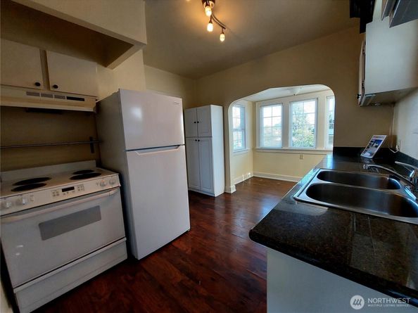 2001 Grand Avenue, Everett WA 98201
