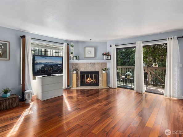 11419 99th Place NE 102, Kirkland WA 98033