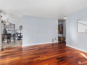 11419 99th Place NE 102, Kirkland WA 98033