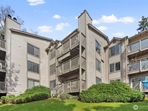 11419 99th Place NE 102, Kirkland WA 98033