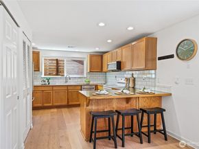 13548 Ashworth Avenue N, Seattle WA 98125