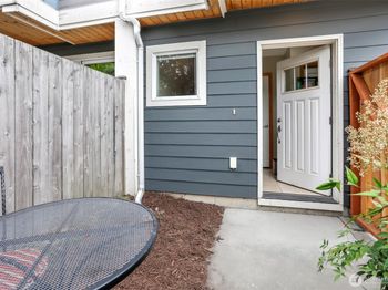 516 B N 46th Street