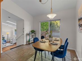 11086 25th Avenue SW, Seattle WA 98146