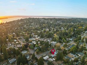 11086 25th Avenue SW, Seattle WA 98146