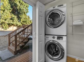 11086 25th Avenue SW, Seattle WA 98146