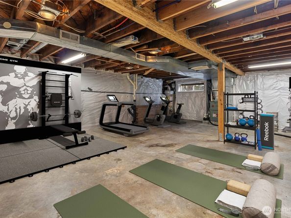 11086 25th Avenue SW, Seattle WA 98146