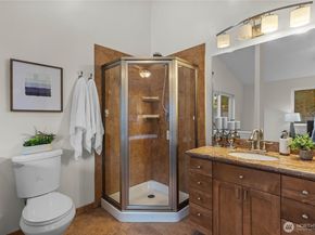 11086 25th Avenue SW, Seattle WA 98146