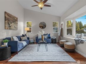 11086 25th Avenue SW, Seattle WA 98146