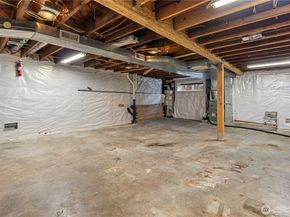 11086 25th Avenue SW, Seattle WA 98146