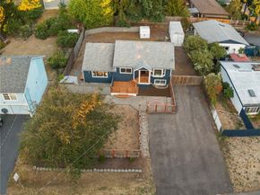 11086 25th Avenue SW, Seattle WA 98146