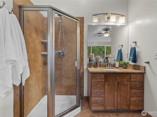 11086 25th Avenue SW, Seattle WA 98146