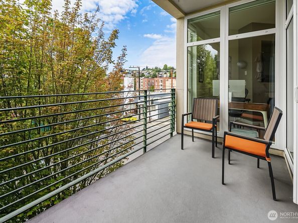 17 W Mercer Street 300, Seattle WA 98119
