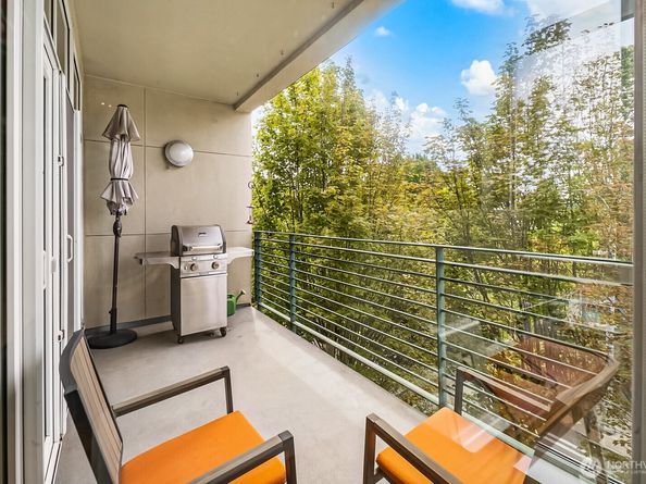 17 W Mercer Street 300, Seattle WA 98119