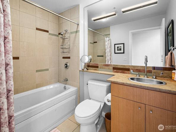 17 W Mercer Street 300, Seattle WA 98119