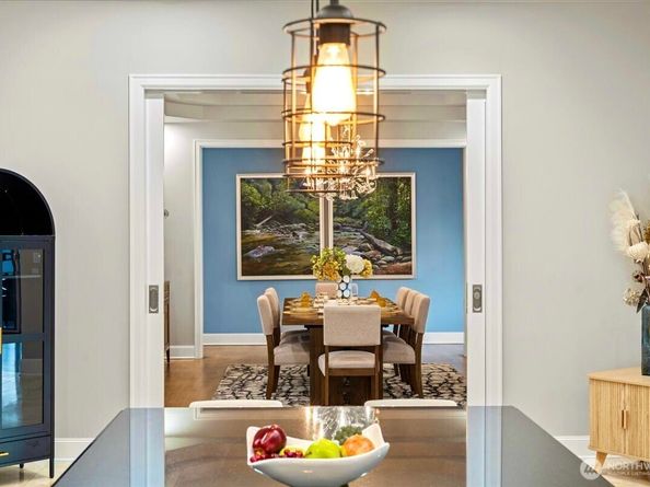 2 Crescent Key SE, Bellevue WA 98006