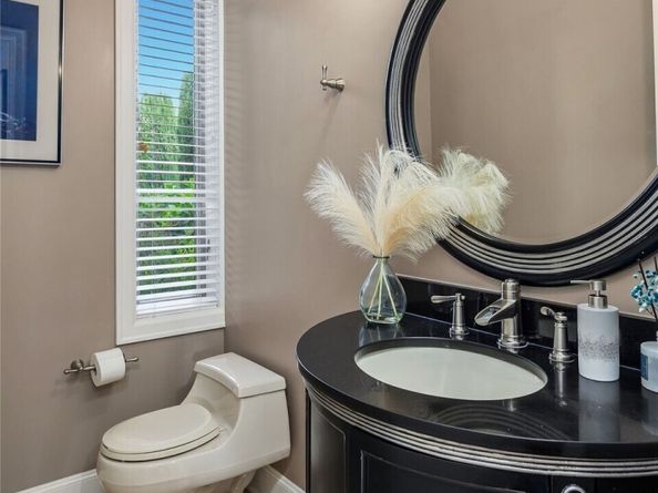 2 Crescent Key SE, Bellevue WA 98006