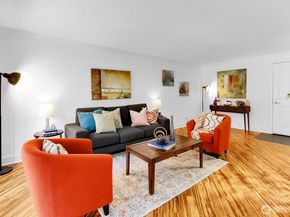 939 N 101st Street 101, Seattle WA 98133
