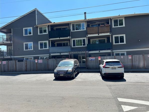 939 N 101st Street 101, Seattle WA 98133